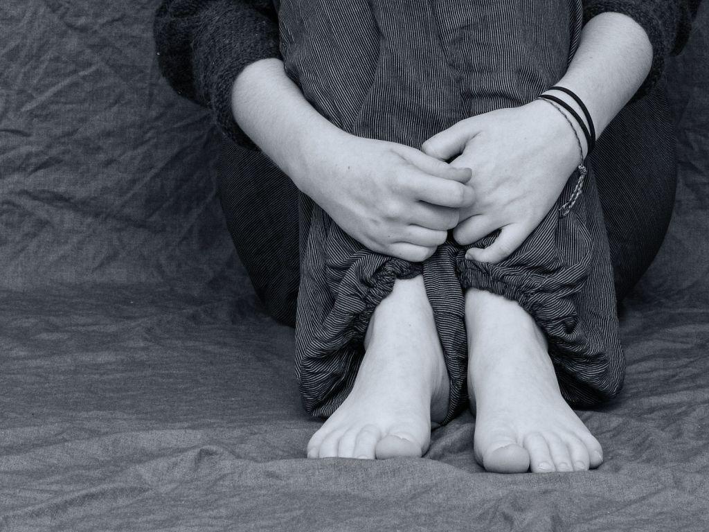 Adolescente ataca pai com faca após acalorada discussão
