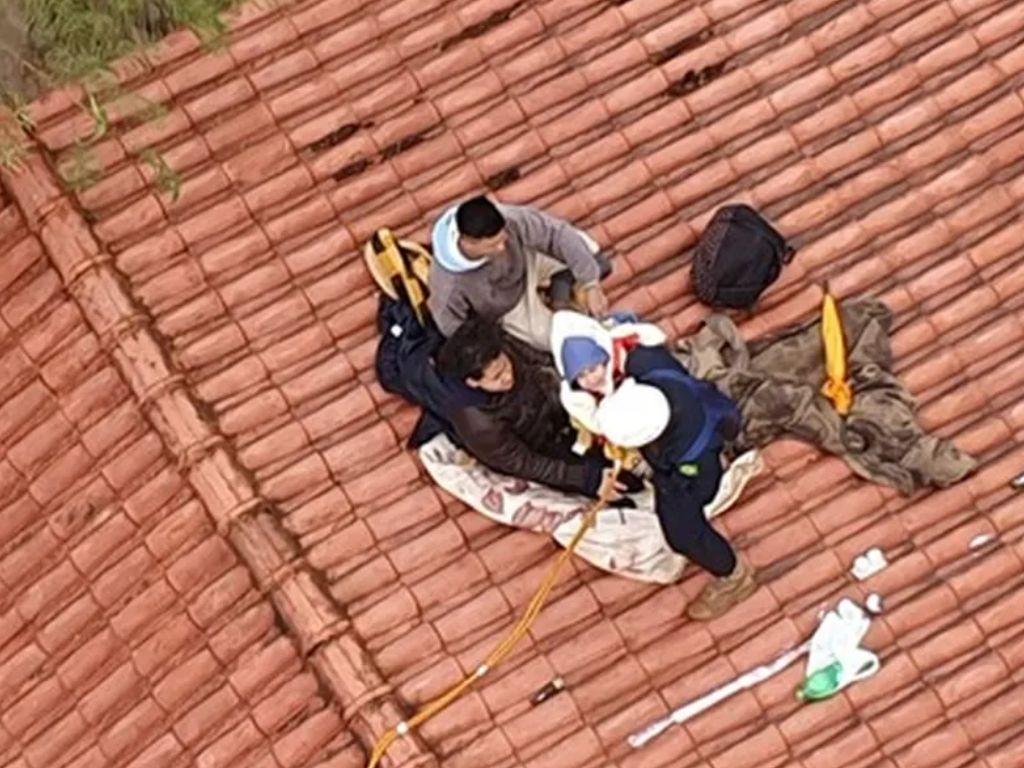 Operação de resgate impressionante: PRF salva mãe e bebê de telhado durante ciclone no Rio Grande do Sul