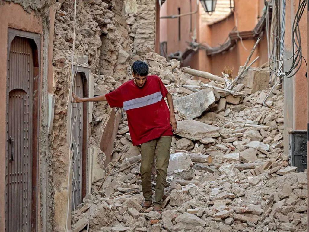 Tragédia no Marrocos: Número de mortos ultrapassa 800 após devastador terremoto
