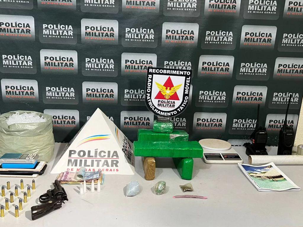 Operação policial resulta em prisão de cinco suspeitos por tráfico de drogas no Jardim do Trevo