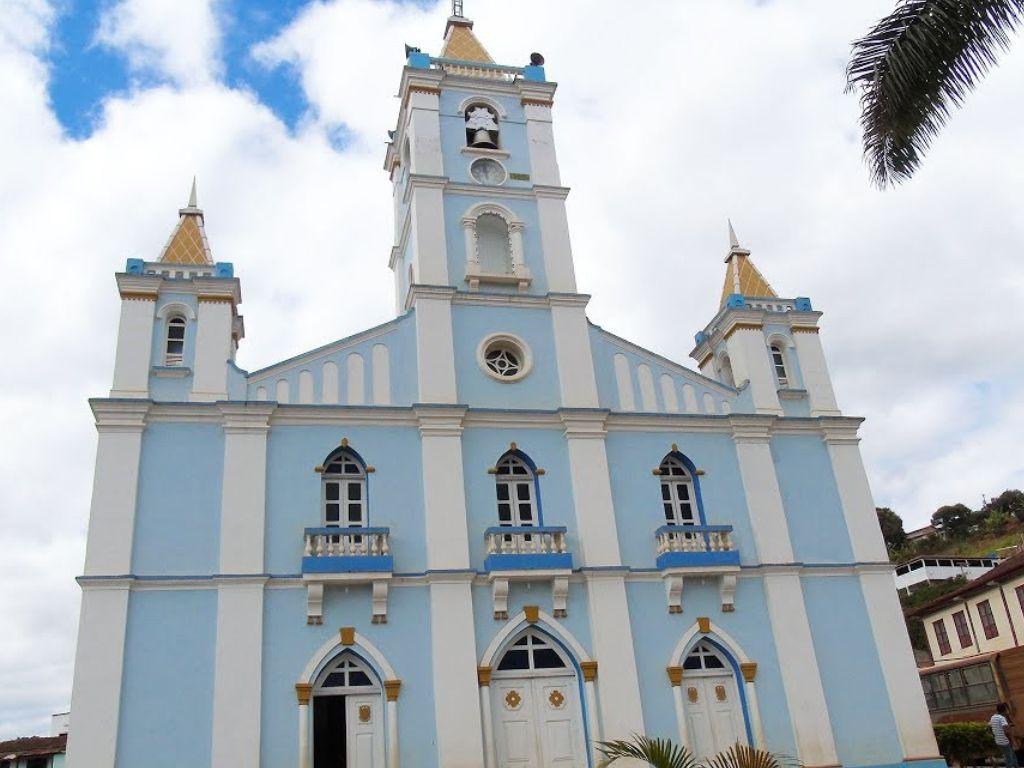 Flagrante na igreja: marido descobre esposa com amante em igreja e o caso vai para a delegacia