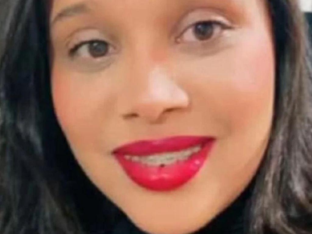 Mulher encontrada morta e ex-namorado emergindo como principal suspeito